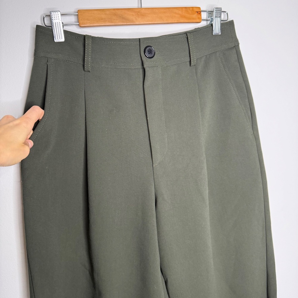 E4 Zara Olive Green Pleated Cropped Trousers Button Cuff Tapered Pants Women M - Picture 3 of 7
